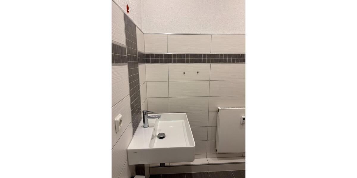 Erdgeschoßwohnung Zerbst (Anhalt) - 5 Zimmer, 135 m&sup2;, 810&euro; | Angebot:25855758