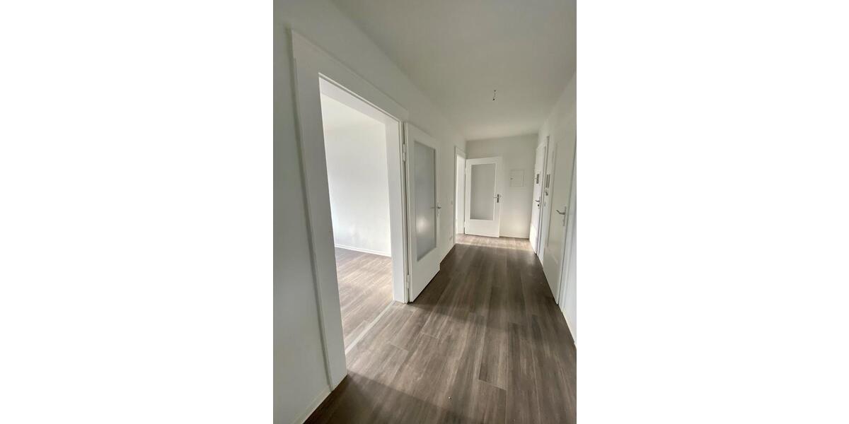 Zeitz Innenstadt, was braucht`s der Worte mehr? Gemütliche & moderne 4 Wohnung 4 zimmer