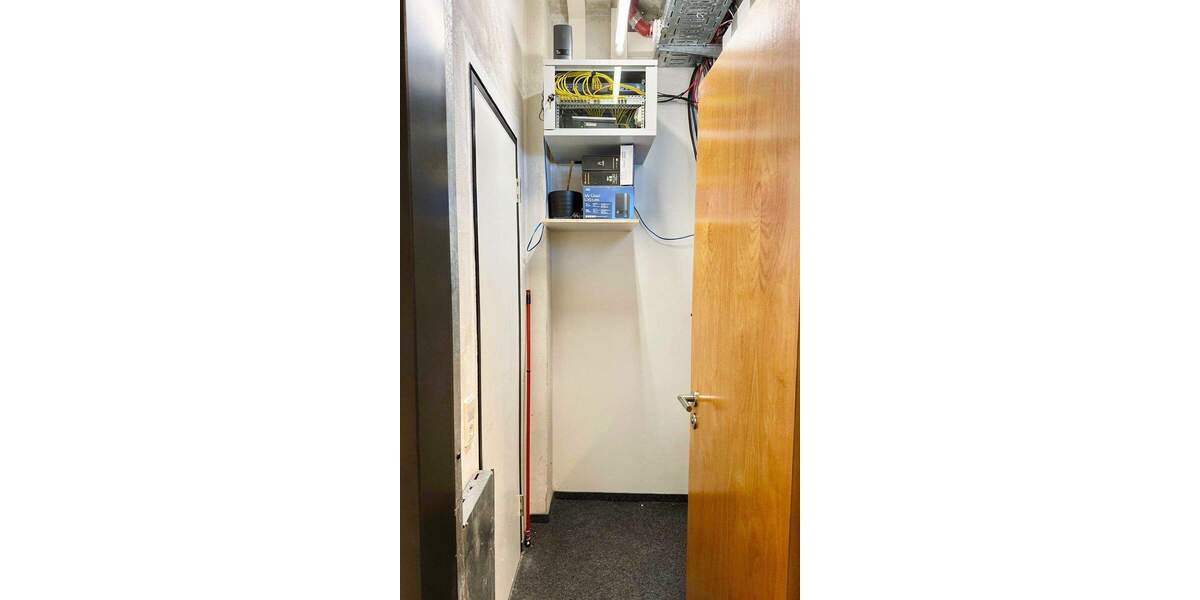 Gewerbeobjekt Kirchzarten - 2 Zimmer, 124 m&sup2;, 1.364&euro; | Angebot:25746098