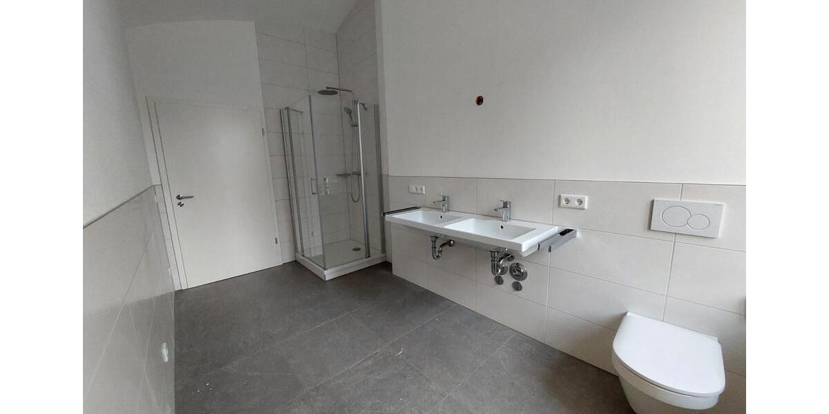 Erdgeschoßwohnung Straubing - 4 Zimmer, 137 m&sup2;, 1.050&euro; | Angebot:26007881