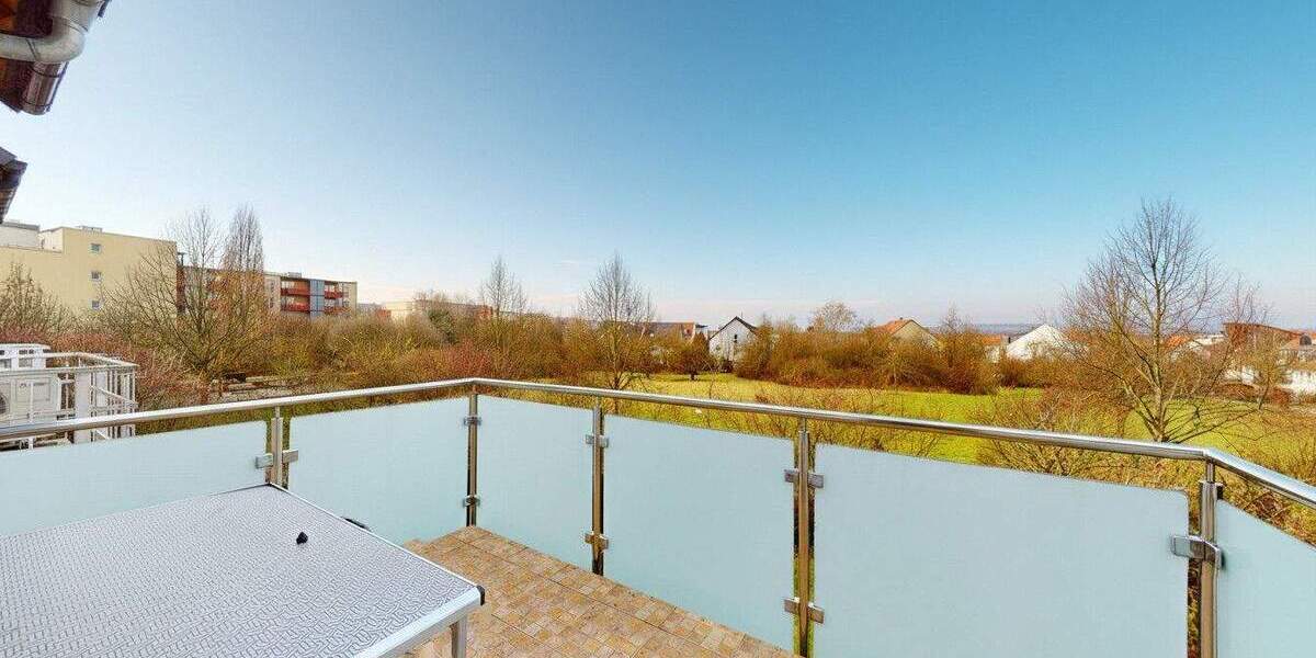 Reihenmittelhaus Frankfurt am Main Preungesheim - 5 Zimmer, 226 m&sup2;, 2.950&euro; | Angebot:25152532