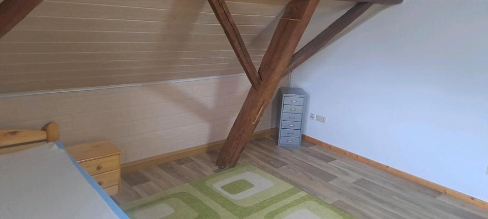 Wohnen auf Zeit Adlkofen - 4 Zimmer, 20 m&sup2;, 430&euro; | Angebot:24702316