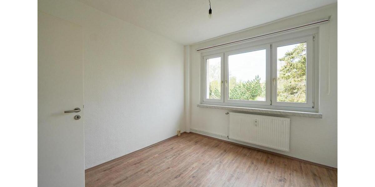 Renovierte Dreiraumwohnung mit Balkon– sofort bezugsfrei! 3 zimmer