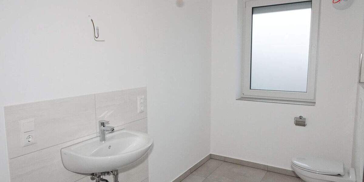 Etagenwohnung Esens - 3 Zimmer, 90 m&sup2;, 990&euro; | Angebot:24790988