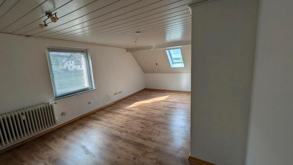 Etagenwohnung Brilon - 3 Zimmer, 100 m&sup2;, 590&euro; | Angebot:25612853