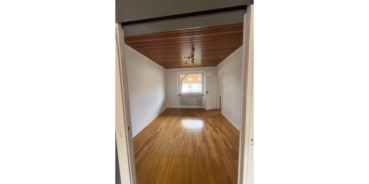 Etagenwohnung Hameln - 5 Zimmer, 95 m&sup2;, 750&euro; | Angebot:26580614