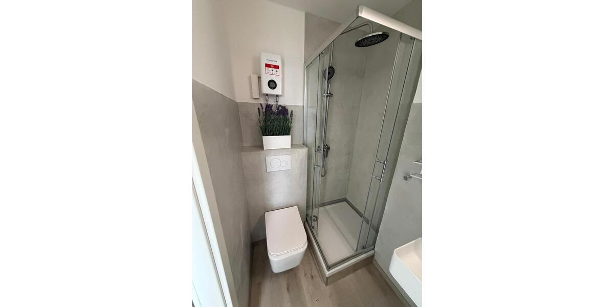 Dachgeschoßwohnung Buckenhof - 1 Zimmer, 15 m&sup2;, 610&euro; | Angebot:26534786