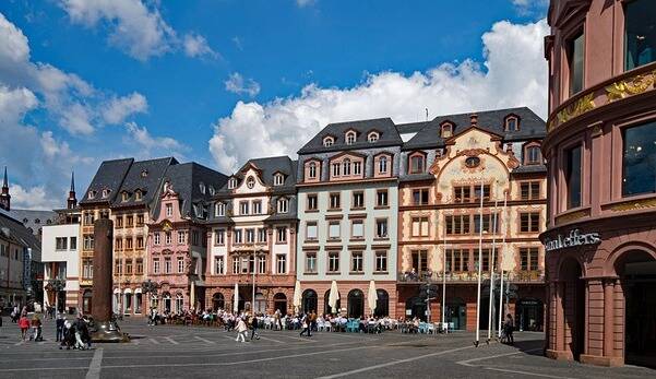 Produktions- und Logistikflächen mit umfassender Ausstattung – ideal für gastronomische Konzepte im Lieferservice zu verpachten zimmer