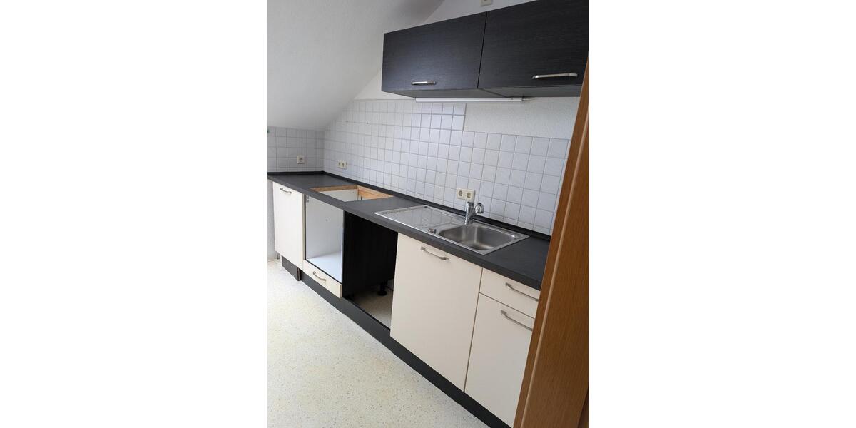 Dachgeschoßwohnung Delligsen - 3 Zimmer, 88 m&sup2;, 440&euro; | Angebot:26537974