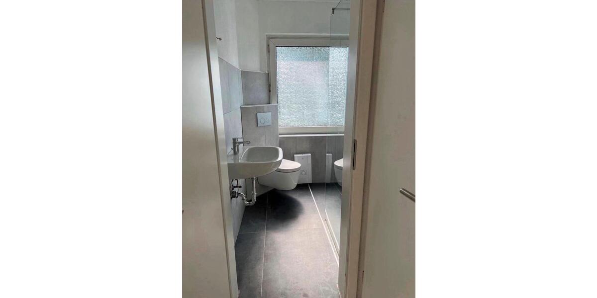 Dachgeschoßwohnung Duisburg Rheinhausen - 2.5 Zimmer, 56 m&sup2;, 750&euro; | Angebot:26692776