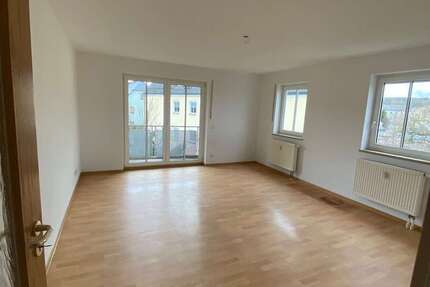 Wohnung Flöha - 2 Zimmer, 63 m&sup2;, 375&euro; | Angebot:27199203