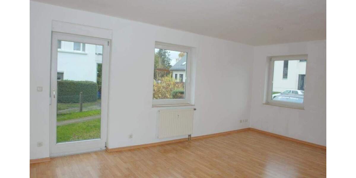 Ruhige 3-Zimmer-Wohnung mit Terrasse, separater Küche und Laminatboden am Rande von Königsbrück 3 zimmer