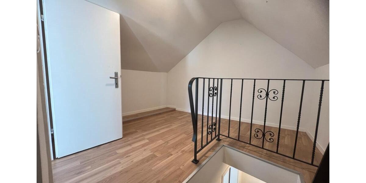 Einfamilienhaus Laaber - 4 Zimmer, 92 m&sup2;, 999&euro; | Angebot:25540024