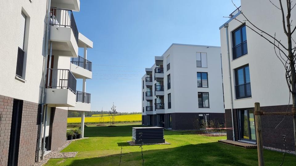 KEINE ANRUFE - nur schriftliche Anfragen - großzügige 1 Zimmer - Balkon - Tiefgarage - SB 3 Whg. 12 zimmer