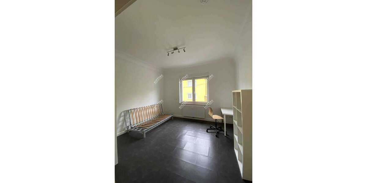 Etagenwohnung Stuttgart Obertürkheim - 4 Zimmer, 115 m&sup2;, 1.380&euro; | Angebot:25726385