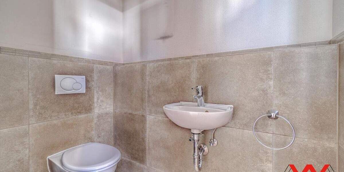 Reihenmittelhaus Kirchseeon - 6 Zimmer, 171 m&sup2;, 2.380&euro; | Angebot:25523927