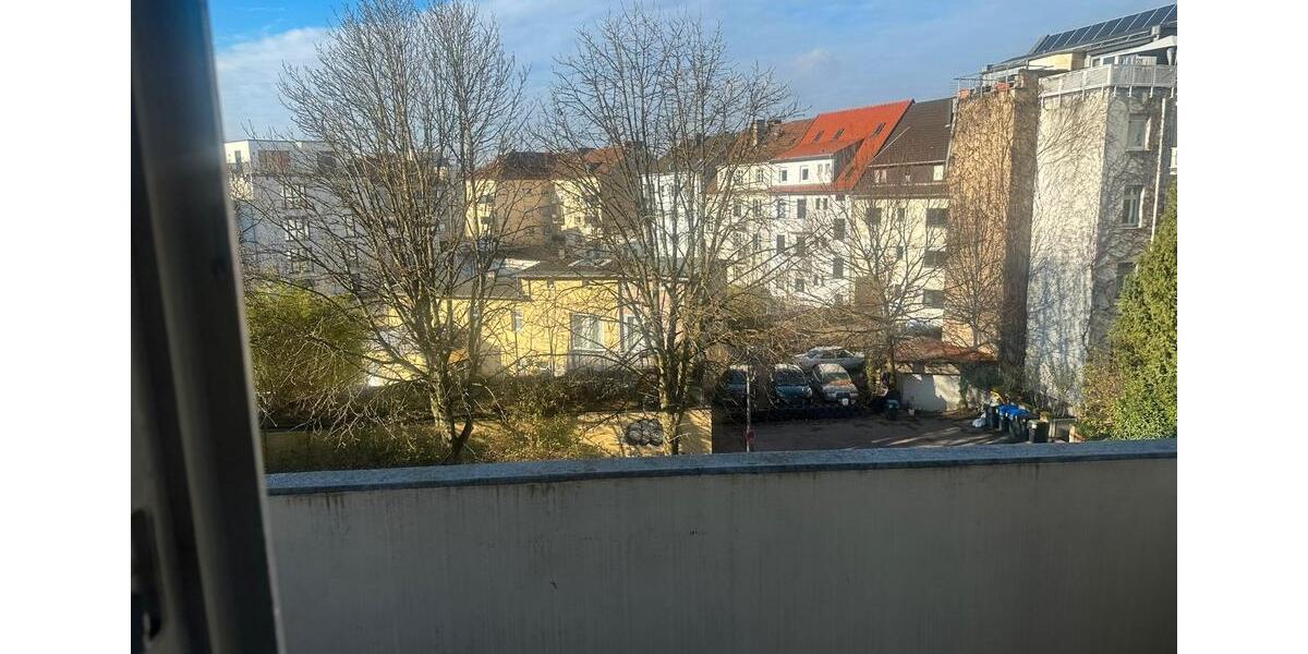 Etagenwohnung Saarbrücken - 2 Zimmer, 67 m&sup2;, 650&euro; | Angebot:26554505