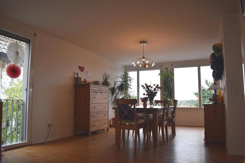 Traumhafte 4-Zimmer-DG-Maisonettewohnung mit Dachterrasse in Forchheim zimmer
