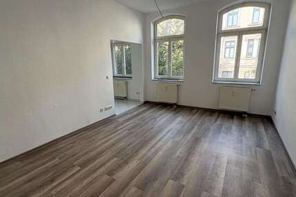 Wohnung Zwickau Mitte-Nord - 1 Zimmer, 34 m&sup2;, 225&euro; | Angebot:26795722
