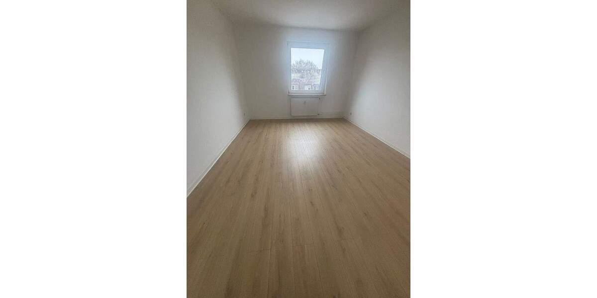 Etagenwohnung Neumünster Innenstadt - 2 Zimmer, 64 m&sup2;, 510&euro; | Angebot:24776408