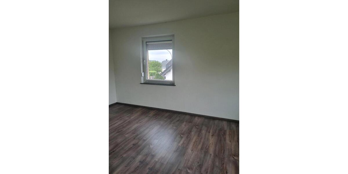 Etagenwohnung Schwarzenbach am Wald - 4 Zimmer, 100 m&sup2;, 595&euro; | Angebot:24784783