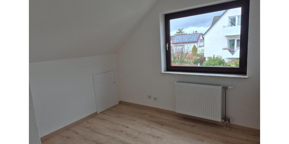 Dachgeschoßwohnung Wiesbaden Mainz-Kostheim - 3 Zimmer, 87 m&sup2;, 1.269&euro; | Angebot:25431440