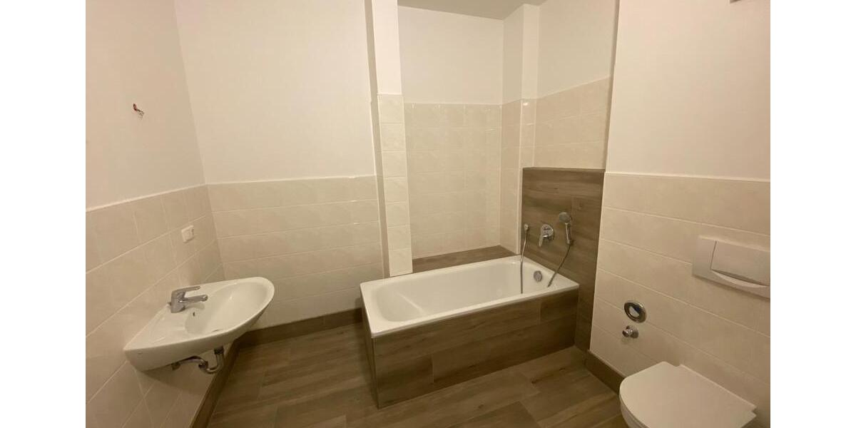 Etagenwohnung Gröditz - 3 Zimmer, 85 m&sup2;, 620&euro; | Angebot:24782847