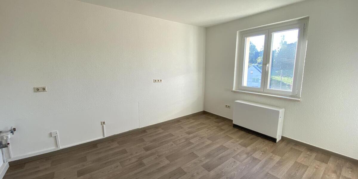 Frisch renoviert 2-Raum-Wohnung mit modernem Tageslichtbad - sofort bezugsfrei! - Etagenwohnung Lunzenau Berthelsdorf | Angebot:25144224