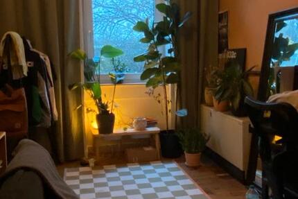 Anfragestopp: Zimmer in 3er WG 1 zimmer