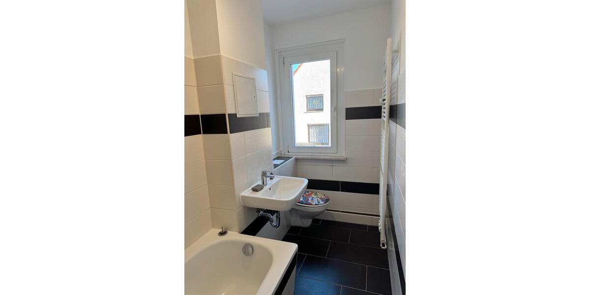 Hochparterre Genthin - 4 Zimmer, 74 m&sup2;, 490&euro; | Angebot:25887595