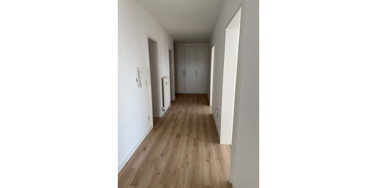 Etagenwohnung Lörrach - 3 Zimmer, 90 m&sup2;, 1.360&euro; | Angebot:25837680