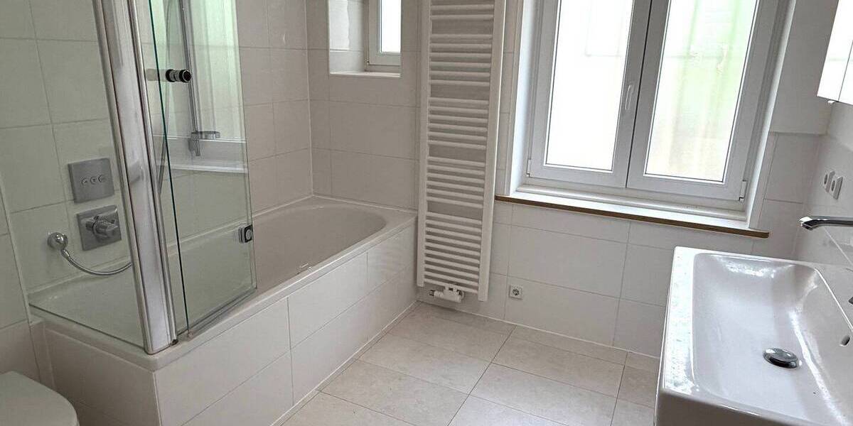 Etagenwohnung Berlin Lichterfelde - 2 Zimmer, 105 m&sup2;, 1.255&euro; | Angebot:26768208