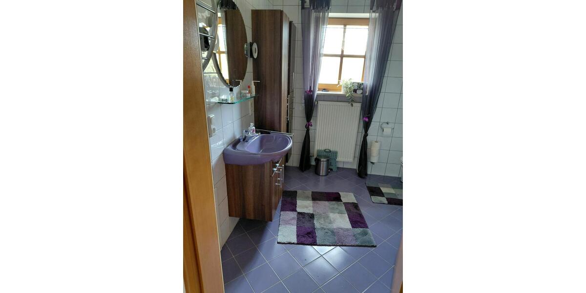 Wohnen auf Zeit Rottenburg an der Laaber - 1 Zimmer, 160 m&sup2;, 350&euro; | Angebot:26317486