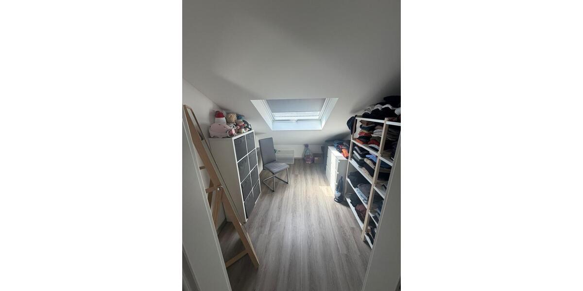 Dachgeschoßwohnung Reilingen - 2.5 Zimmer, 67 m&sup2;, 900&euro; | Angebot:26517717