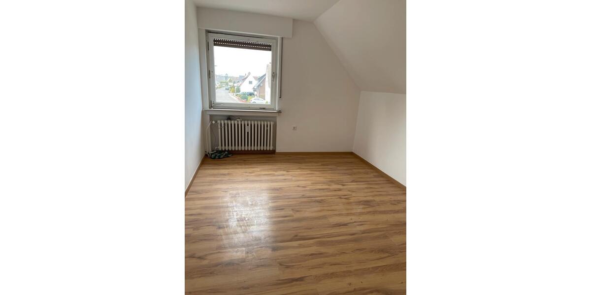 Dachgeschoßwohnung Minden - 4 Zimmer, 98 m&sup2;, 1.400&euro; | Angebot:24656353