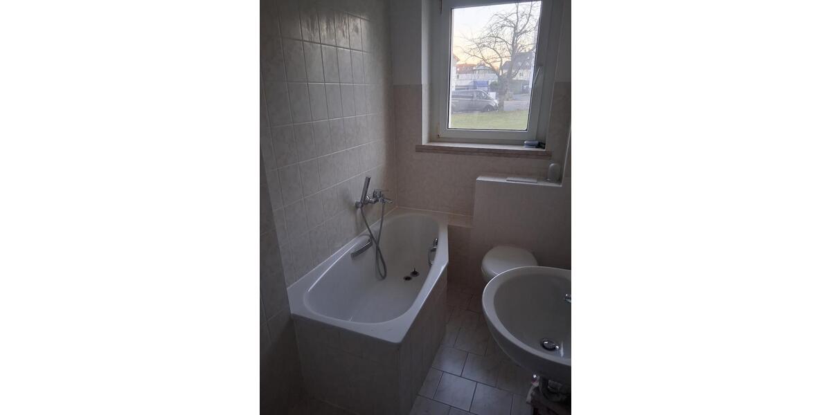 Erdgeschoßwohnung Apolda - 4 Zimmer, 70 m&sup2;, 560&euro; | Angebot:24677351