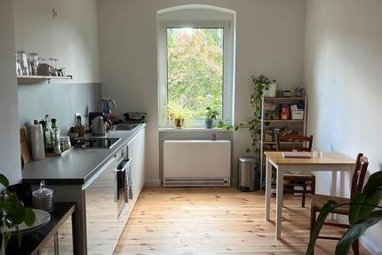 UNTERMIETE 3 Monate: 2 Zimmer Wohnung im Wedding zimmer