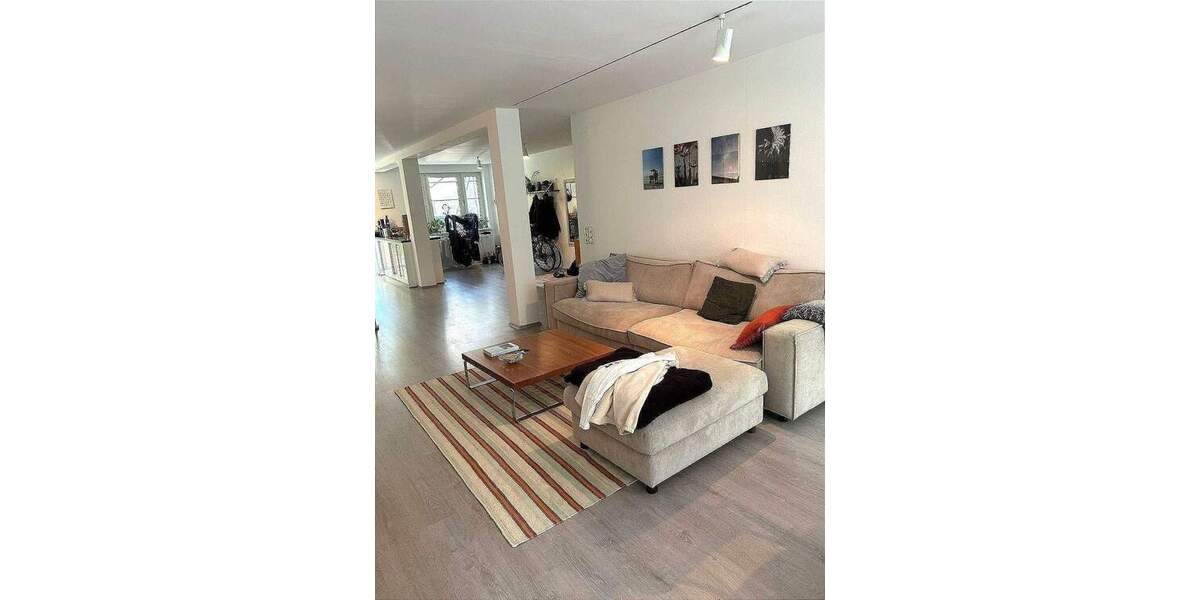 Etagenwohnung Hamburg Uhlenhorst - 3 Zimmer, 121 m&sup2;, 2.600&euro; | Angebot:24545946