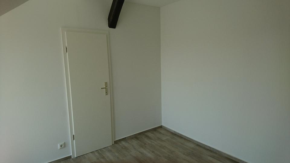 Dachgeschoßwohnung Erfurt Johannesplatz - 4 Zimmer, 130 m&sup2;, 1.400&euro; | Angebot:26048958