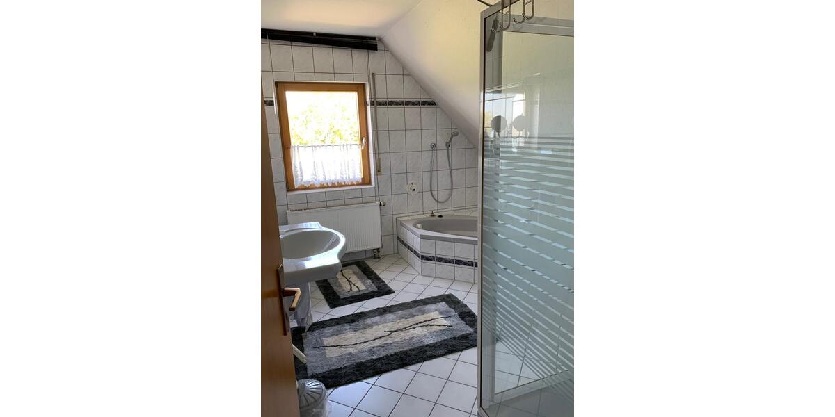 Wohnen auf Zeit Wettenberg - 1 Zimmer, 200 m&sup2;, 350&euro; | Angebot:25871399