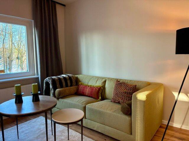 Einfamilienhaus Besdorf - 4 Zimmer, 160 m&sup2;, 2.200&euro; | Angebot:26017214