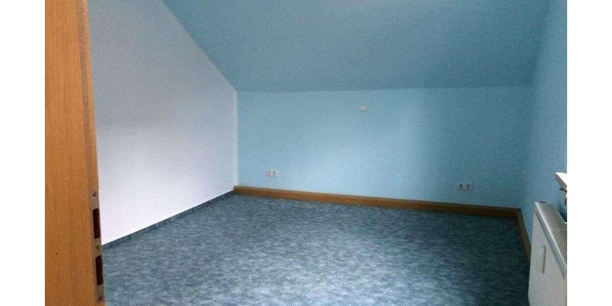 Hier können 1-2 Familien wohnen, 6,5-Zimmer, in sehr ruhiger Lage von Krölpa - Maisonettenwohnung Krölpa b. Pößneck | Angebot:27273446