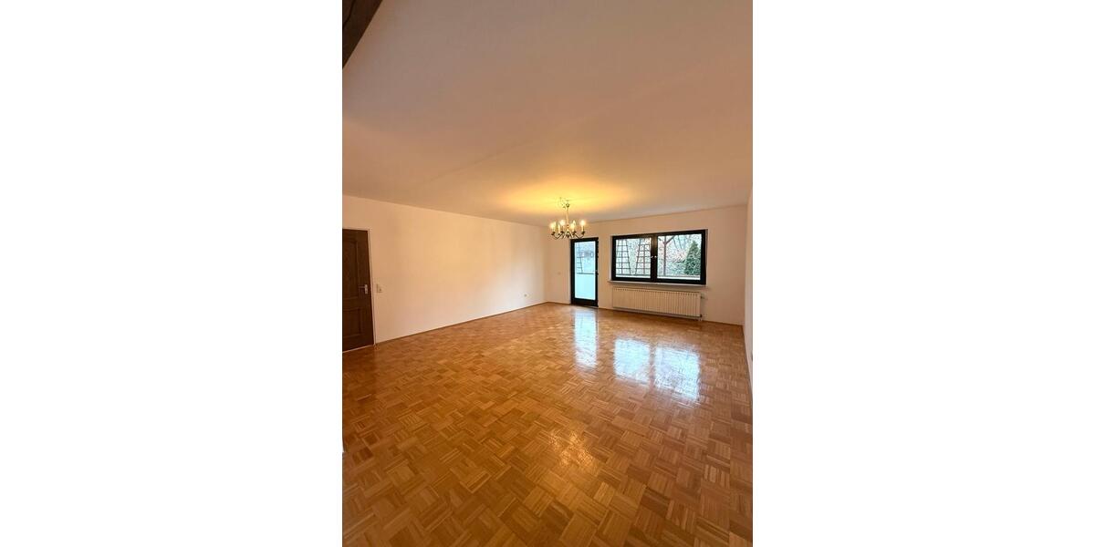 Etagenwohnung Germering - 4 Zimmer, 110 m&sup2;, 2.050&euro; | Angebot:25831515