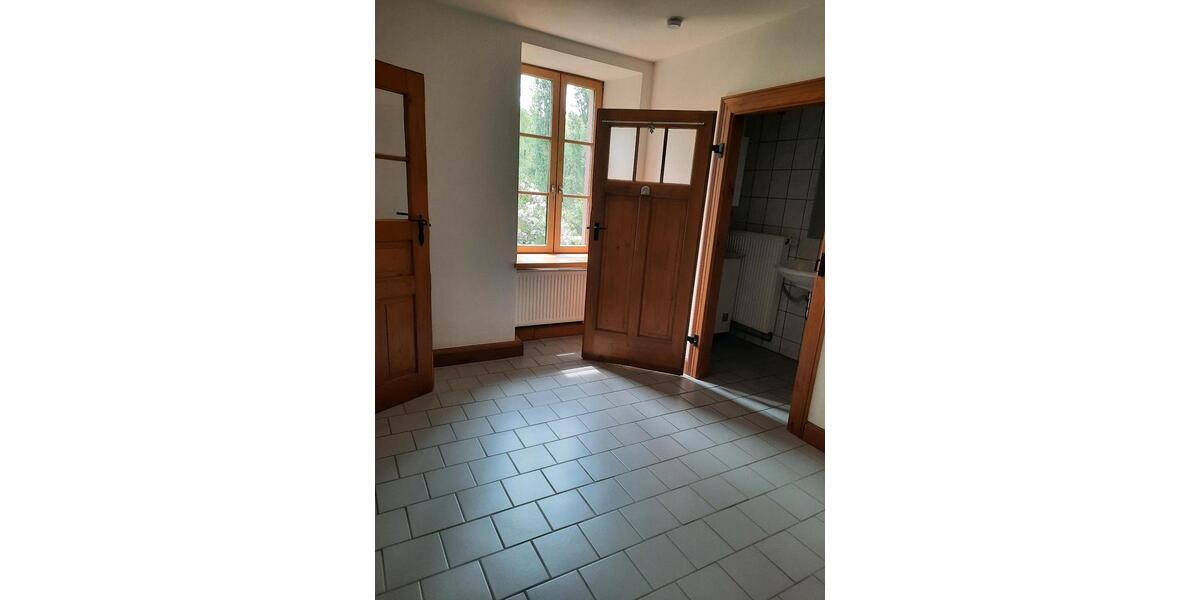Etagenwohnung Contwig - 2 Zimmer, 40 m&sup2;, 380&euro; | Angebot:25982053