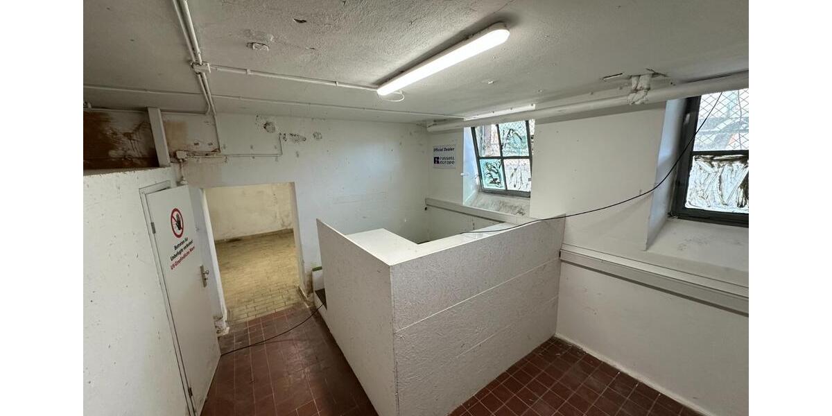 Kellerraum Keller Lager Büro Abstellraum (45 m²) WC Wasser zimmer
