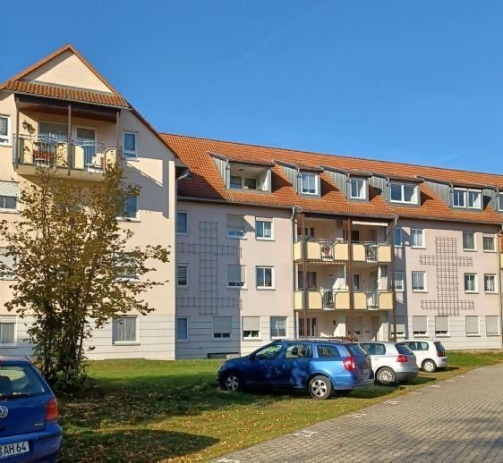 DG-Wohnung mit Balkon und TG-Stellplatz