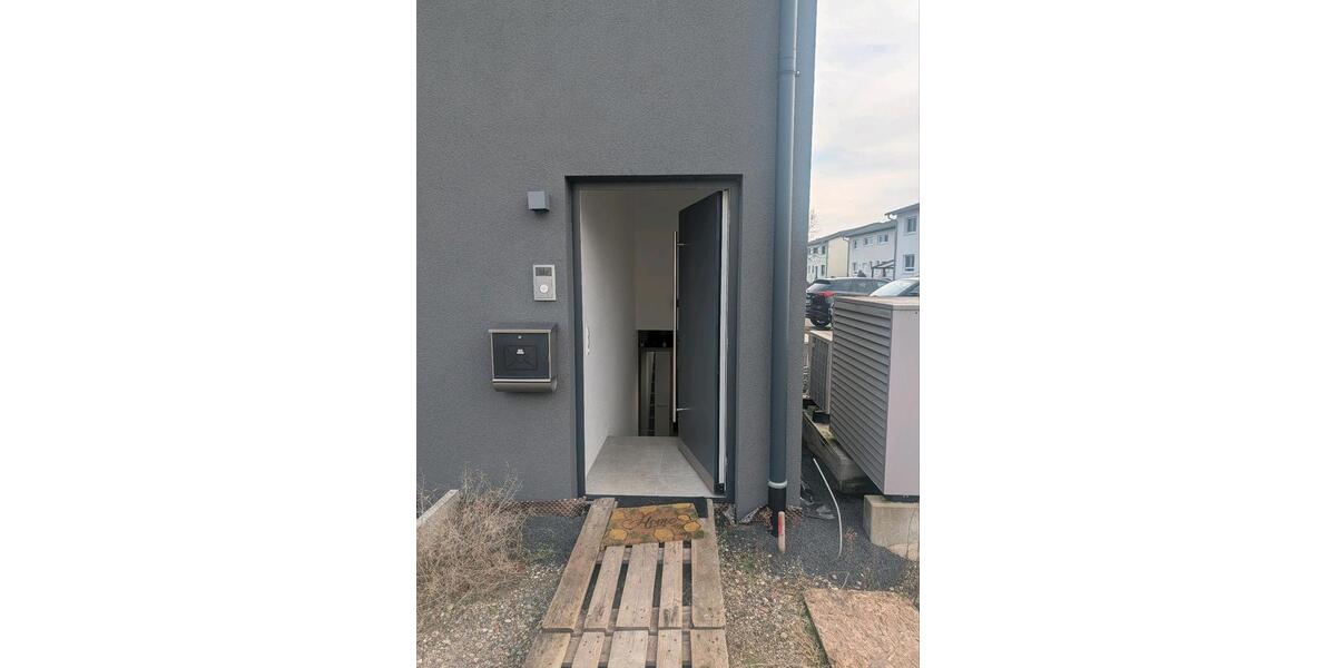 Etagenwohnung Philippsburg - 2 Zimmer, 65 m&sup2;, 1.200&euro; | Angebot:24627434