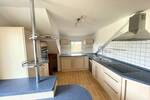 Helle 4-Zimmer-Wohnung im DG mit Balkon, EBK und Kellerraum