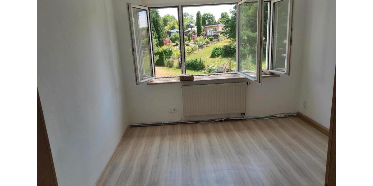 Etagenwohnung Neustadt an der Orla - 3 Zimmer, 70 m&sup2;, 390&euro; | Angebot:26580708