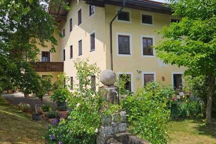 Haus Tittmoning Murschall - 4 Zimmer, 135 m&sup2;, 750&euro; | Angebot:26764716